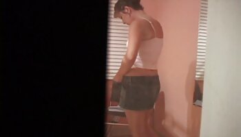 هتی سکس خارجی ویدیو دو نفره یک کرامپ می گیرد